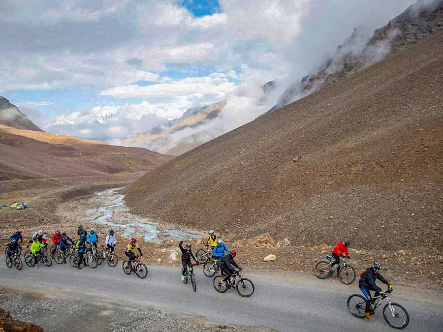 13 Days Cycling From Manali to Leh Tour